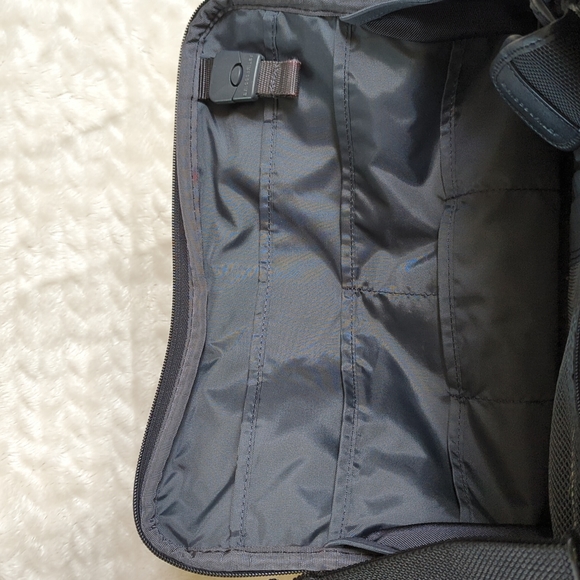 BRIGGS & RILEY | Messenger Laptop Cross-Body Bag - Picture 14 of 16